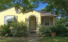 Hancock Guest Cottages Austin